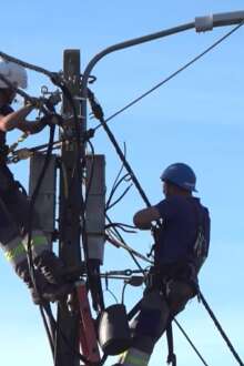 Há 25 dias sem luz, na povoação de Colmeias, Leiria, ainda há famílias à espera de respostas